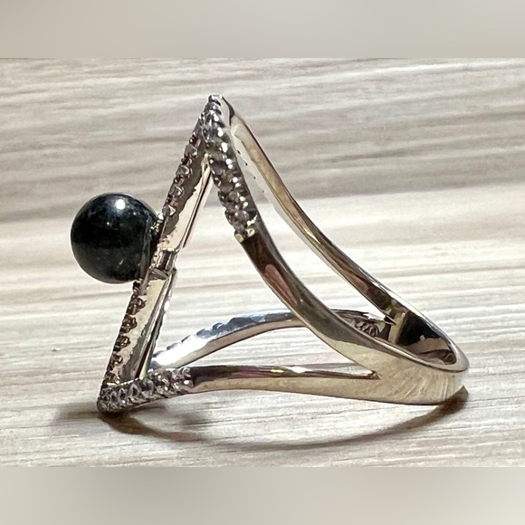Jade of Yesteryear Sterling Silver Charcoal Jade & CZ Open Band Ring, Size 8.5 - Picture 3 of 10